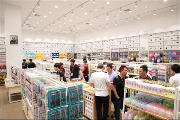 MINISO加盟条件与费用详解 迈向百货零售新机遇