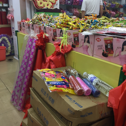 利津路小商品批发市场 百货零售的繁华集散地