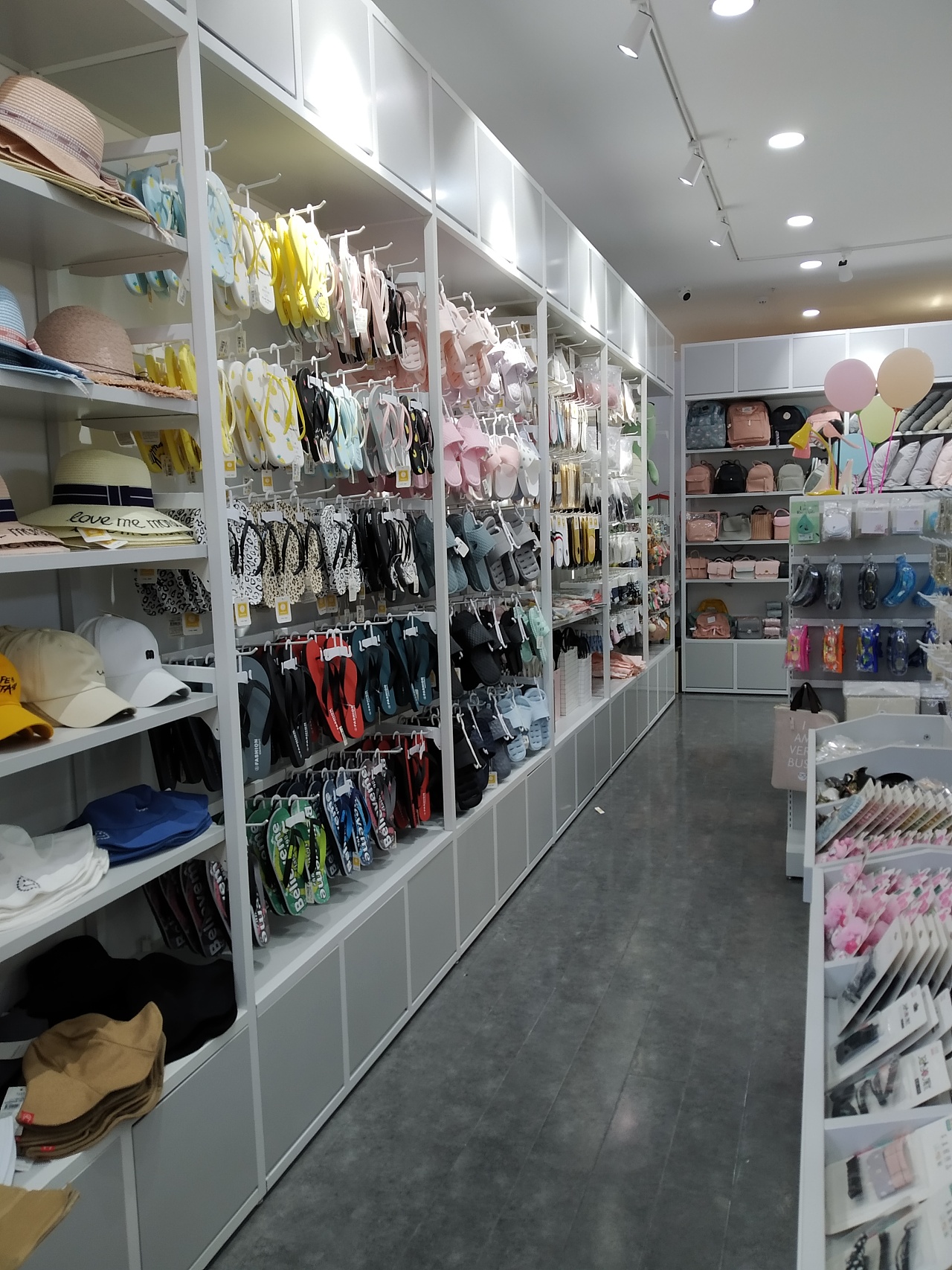 诺米（NOME）货架精品百货店服务要求与零售管理